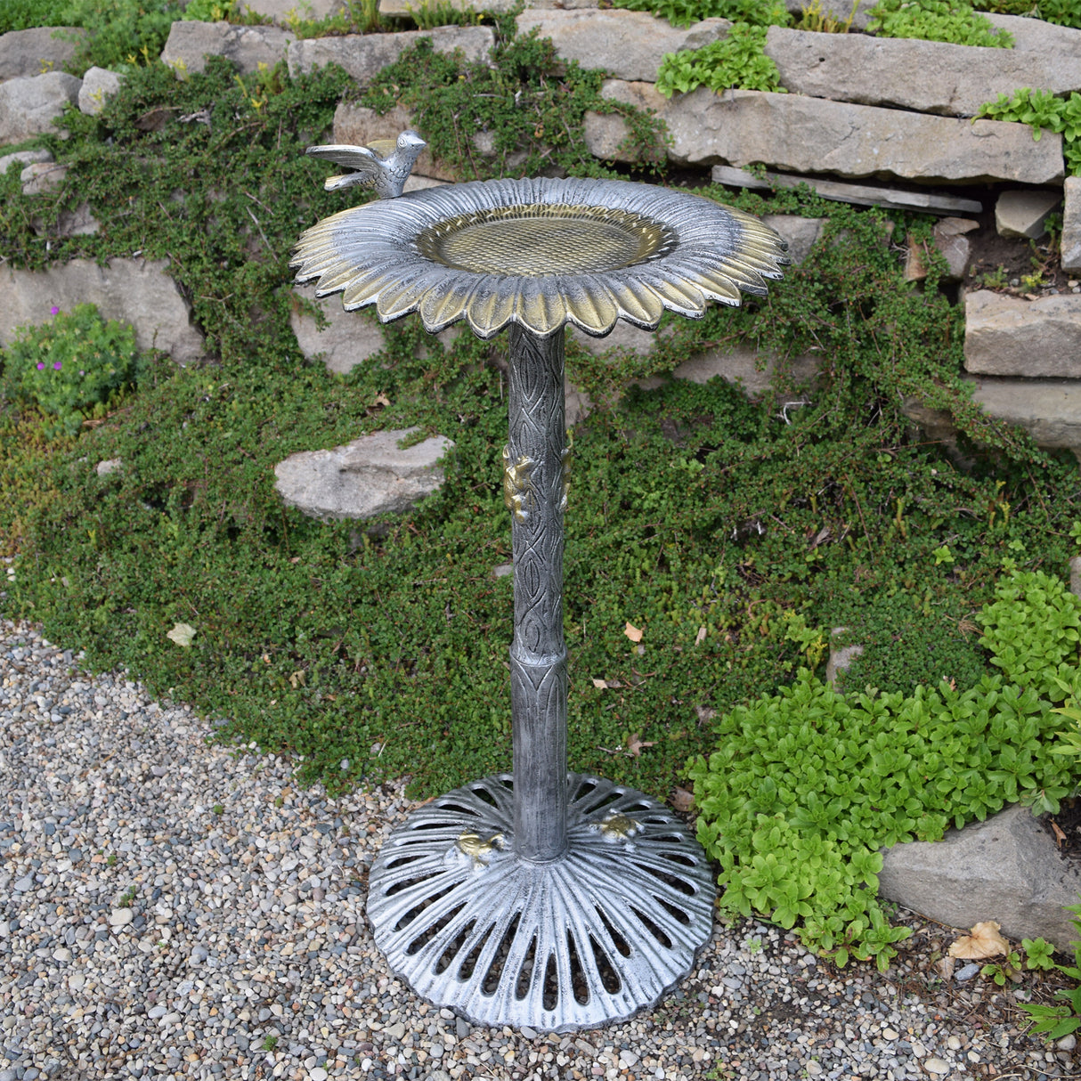 Round Cast Aluminum Metal 30-in Bird Bath with Sunflower Bowl Sharicks