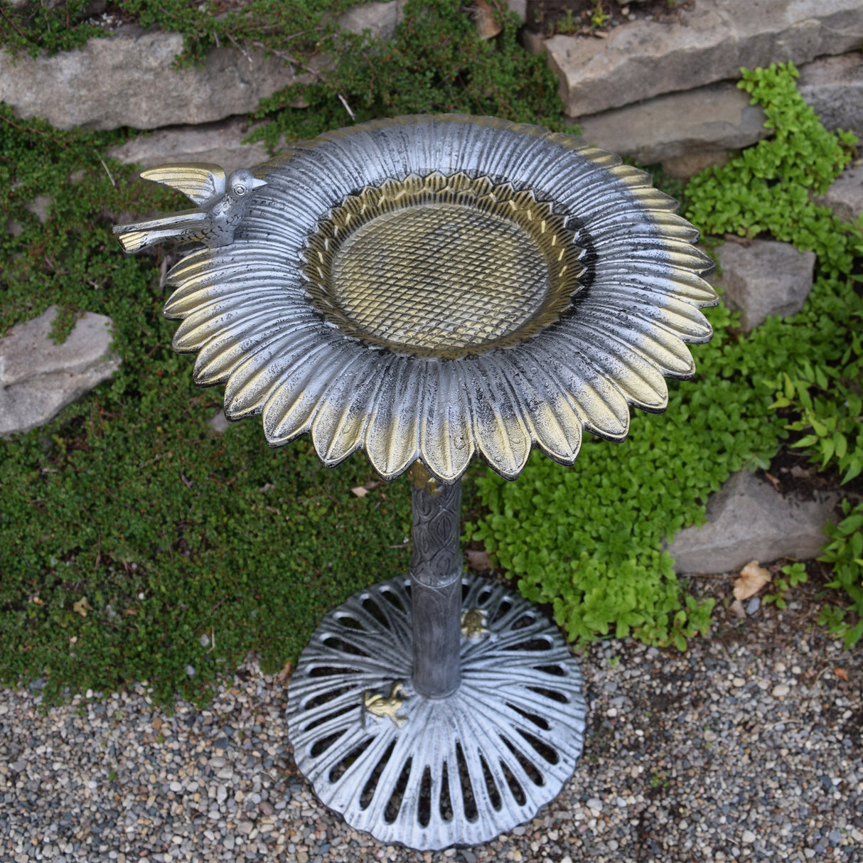 Round Cast Aluminum Metal 30-in Bird Bath with Sunflower Bowl Sharicks