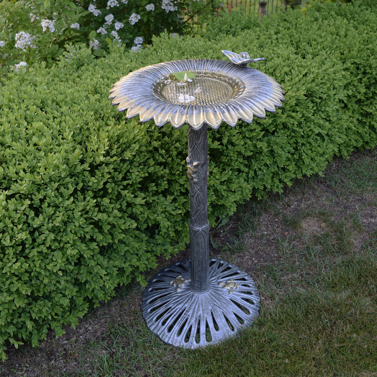 Round Cast Aluminum Metal 32-in Bird Bath with Sunflower Butterfly Sharicks