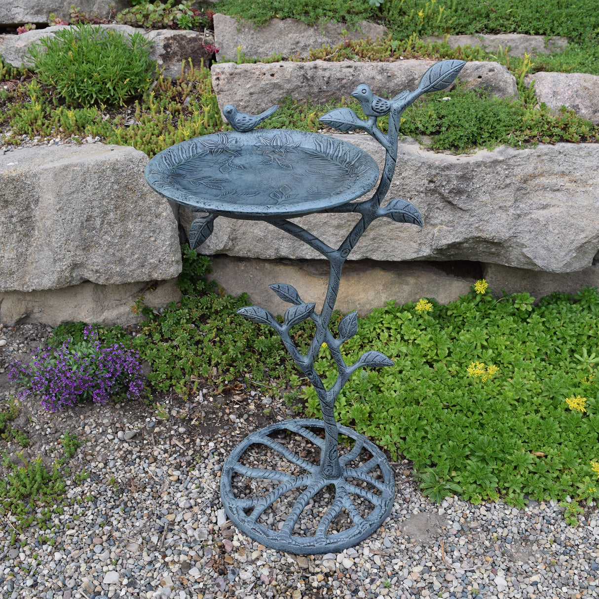 Cast Aluminum 33-in Metal Bird Bath with Branch and Two Birds Sharicks